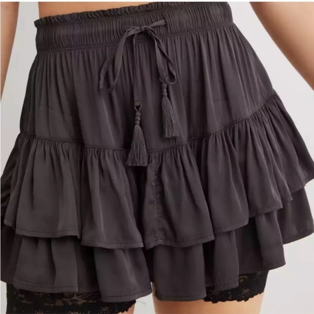 Aerie sweet and silky mini tiered ruffle skirt with tassels